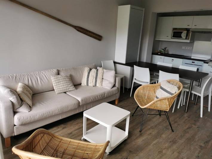 Gîte pour 6 personnes, avec terrasse et vue dans Plage du Nau - 3