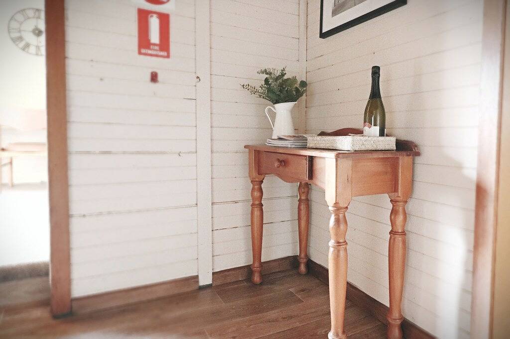 The Early Settler 200 metres from Cbd in Bathurst, New South Wales