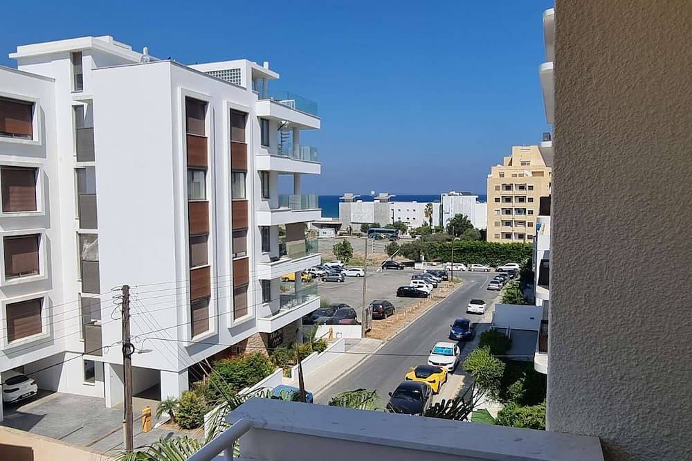Apartamento entero, Sea View Apt - 2 min walk to the Beach + 200Mbit in Lárnaca, Distrito de Larnaca