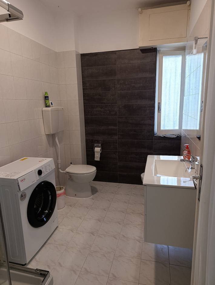 Apartamento inteiro, Apartamento 'Casa Diana 2K' com Varanda, Wi-Fi e Ar Condicionado in Ventimiglia (Cidade), Ventimiglia