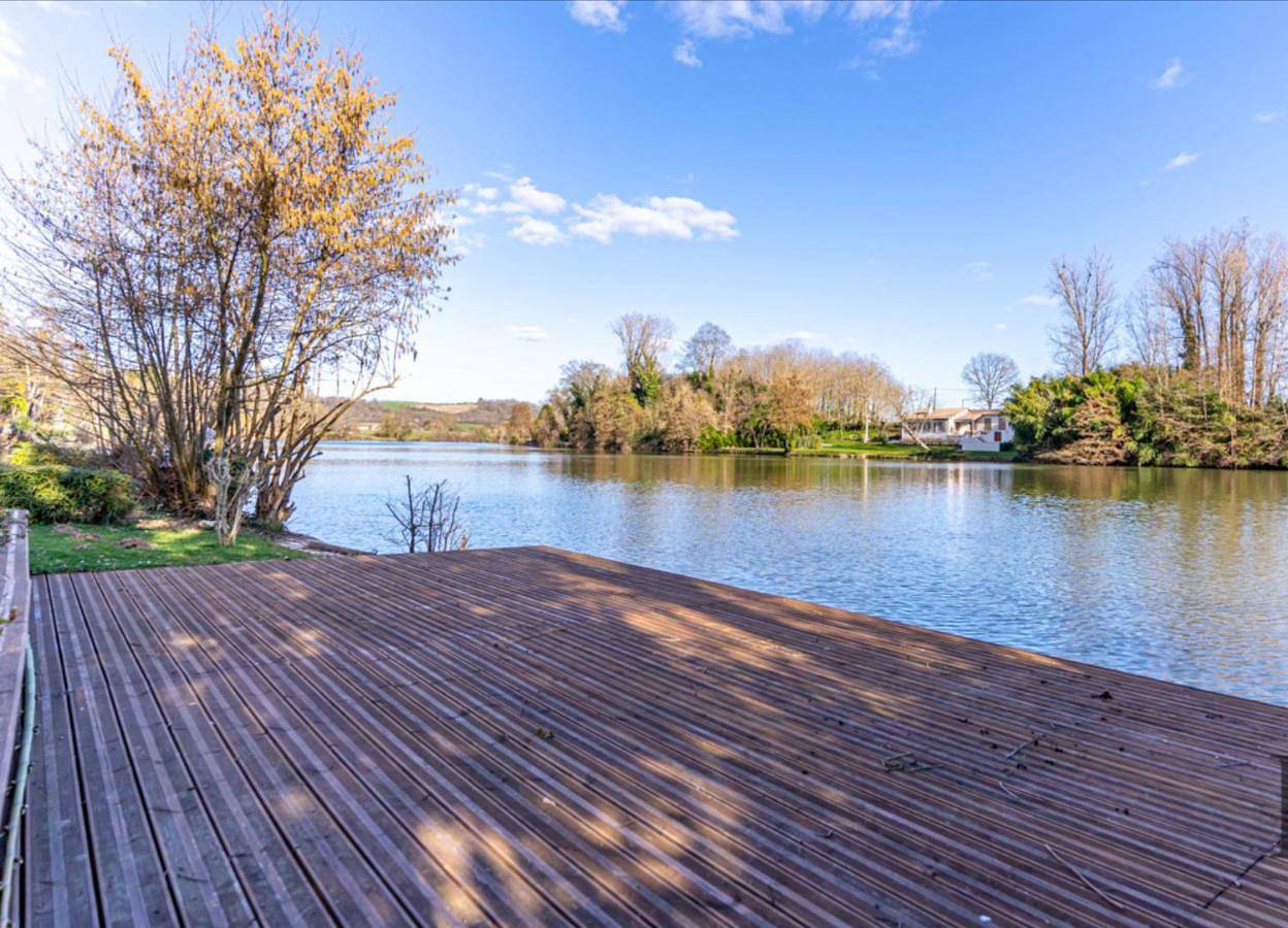 Appartement entier, One-Bedroom Apartment in Pinel-Hauterive, Région de Villeneuve-sur-Lot
