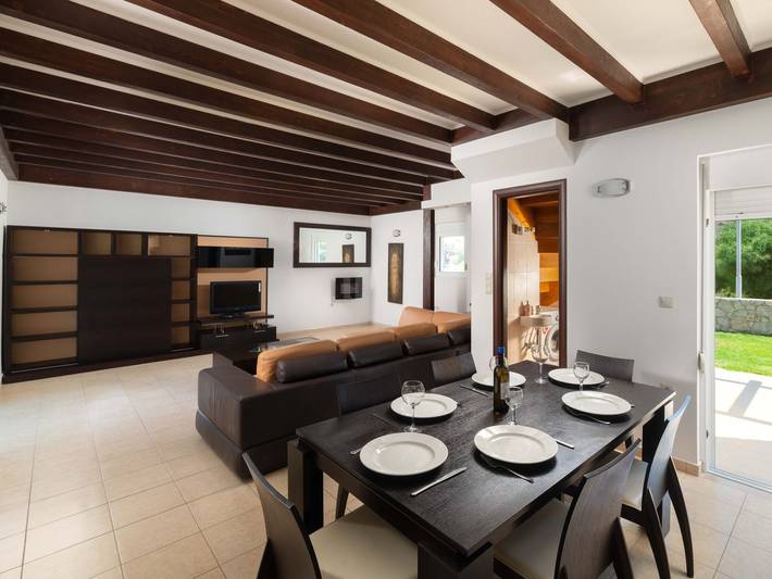 Ferienhaus für 6 Personen, mit Garten und Pool