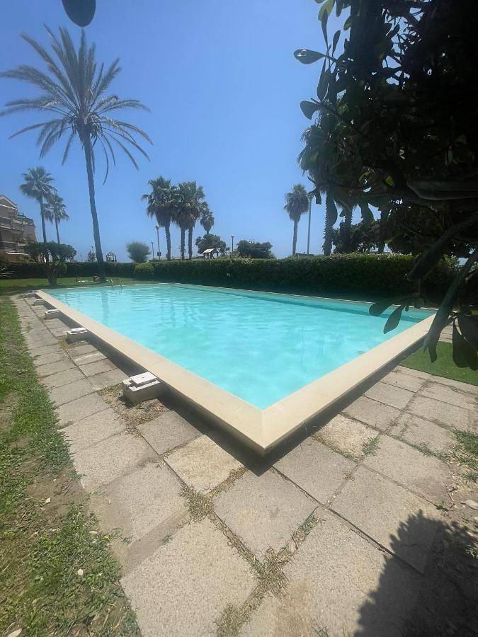 Gîte pour 2 personnes, avec piscine ainsi que vue et balcon à Vallecrosia - 2