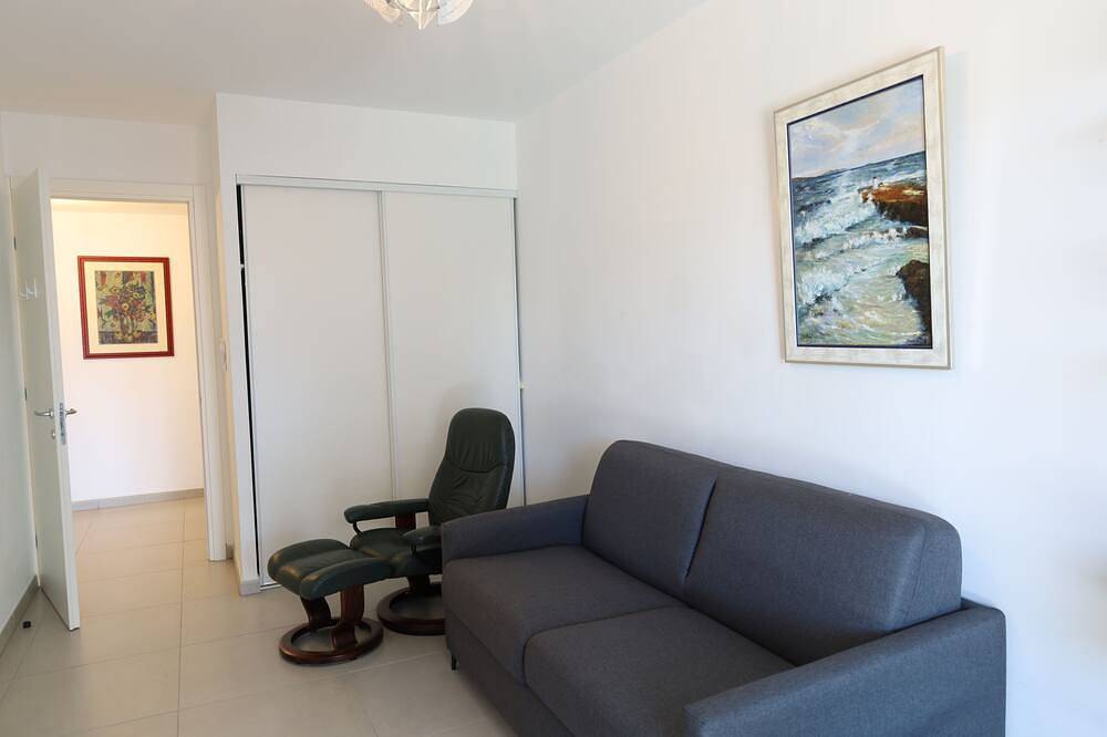 Geheel appartement, Appartement T Avec Jardin 5 Minutes du Port de Carry le Rouet et la mer in Carry-le-Rouet, Istres en omgeving