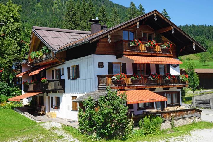 Pension für 4 Personen, mit Balkon und Balkon/Terrasse, kinderfreundlich in Reit im Winkl