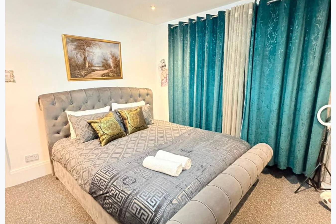 7 Guests 3-Br free parking-near Manchester Airport in Stockport, Grand Manchester