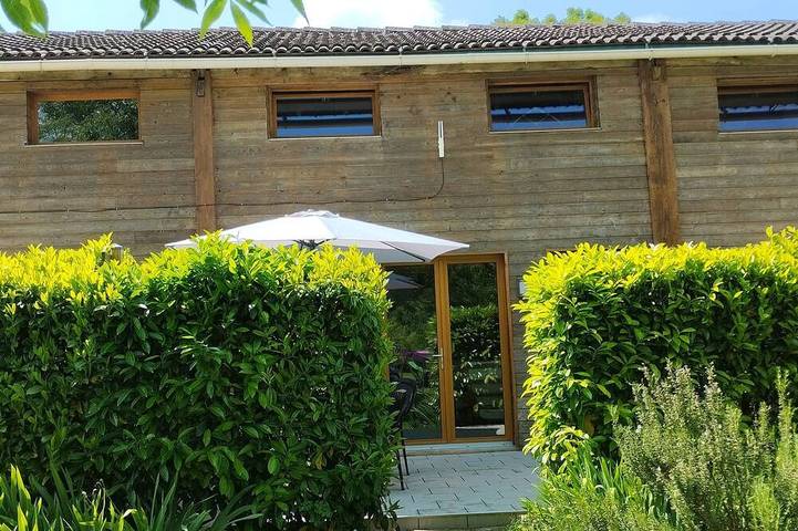 Gîte pour 4 personnes, avec Jardin et Piscine à Cherbonnières