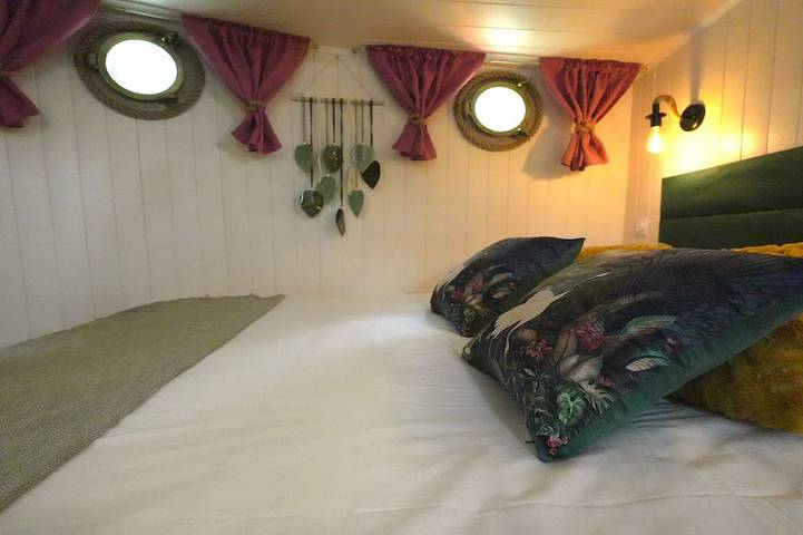 Péniche pour 2 personnes, avec jacuzzi et jardin en Provence-Alpes-Côte d'Azur - 2