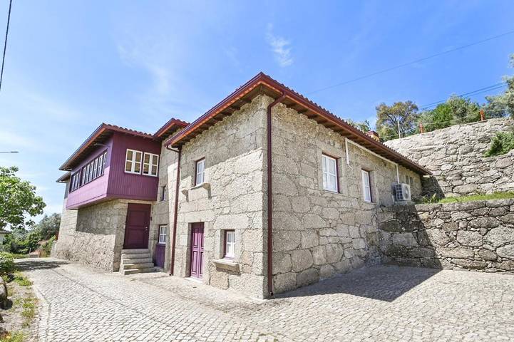 Casa rural para 8 personas, con Jacuzzi y Terraza además de Jardín y Vistas en Amares - 4