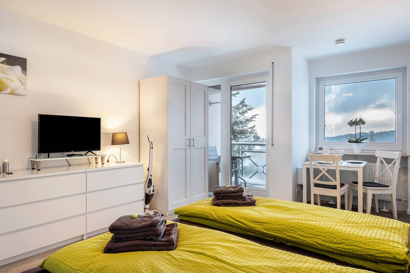 Ganzes Studio, Studio 'Schwarzwaldblick D mit Pool' mit Bergblick und Wi-Fi  in Schönwald im Schwarzwald, Südschwarzwald