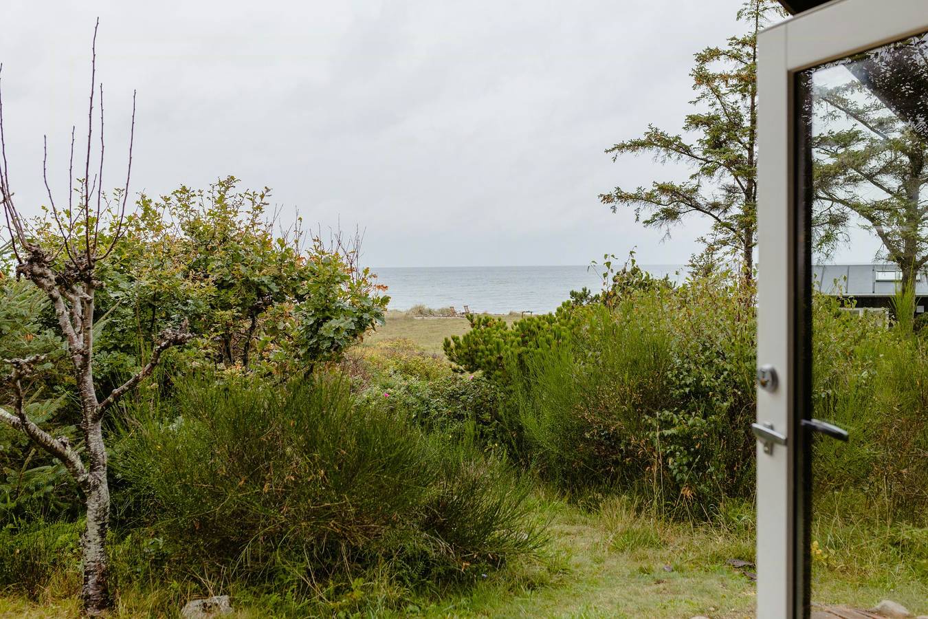 Simple living lige ud til havet in Rågeleje, Kattegat