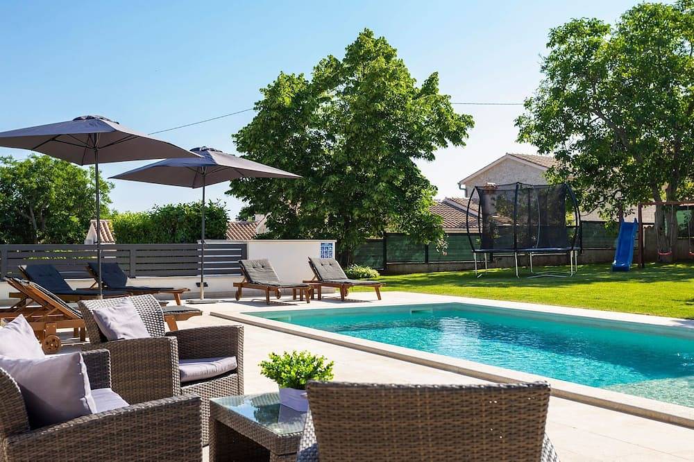 Villa Anavi mit privatem Pool und großem Garten in Barban, Südküste Istrien