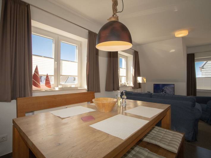 Ganze Ferienwohnung, Haus Emilia App. Leuchtturm - Haus Emilia App. Leuchtturm in Strand Hörnum, Hörnum