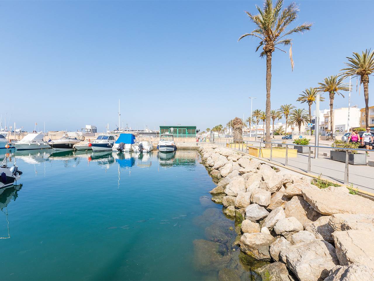 Entire apartment, Flat in Caleta de Vélez - 2 bedrooms, air-conditioned in Urbanización Villa del Mar, Vélez-Málaga