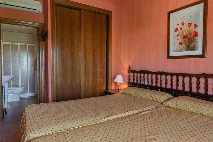 Casa rural para 8 personas, con vistas y terraza, Se admiten mascotas en Elche de la Sierra - 2