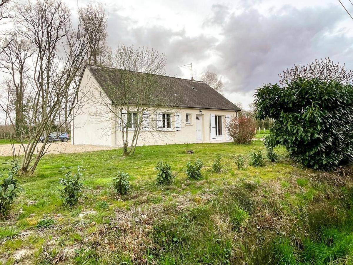 Gîte de plain-pied en Touraine avec grand jardin et parking - Fr-1-381-613 in Courcelles-de-Touraine, Région de Tours