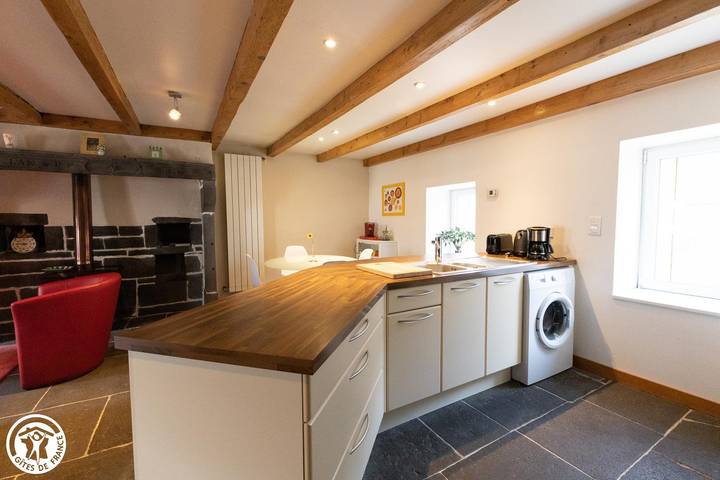 Gîte pour 2 personnes, avec terrasse à Charbonnières-les-Varennes - 4