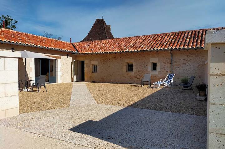 Ferienhaus für 4 Personen, mit Garten und Whirlpool, mit Haustier