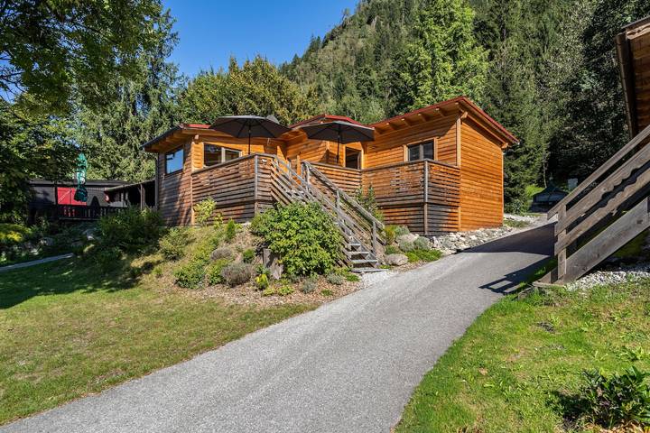 Chalet für 4 Personen, mit Kinderpool und Sauna in der Zillertal Arena