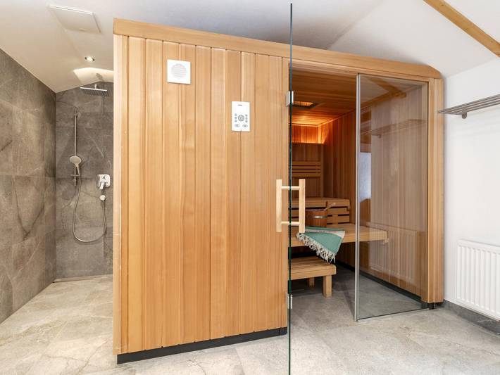 Geheel appartement, Ruim appartement in centrum met tuin en sauna in Kirchberg in Tirol, Kaisergebirge