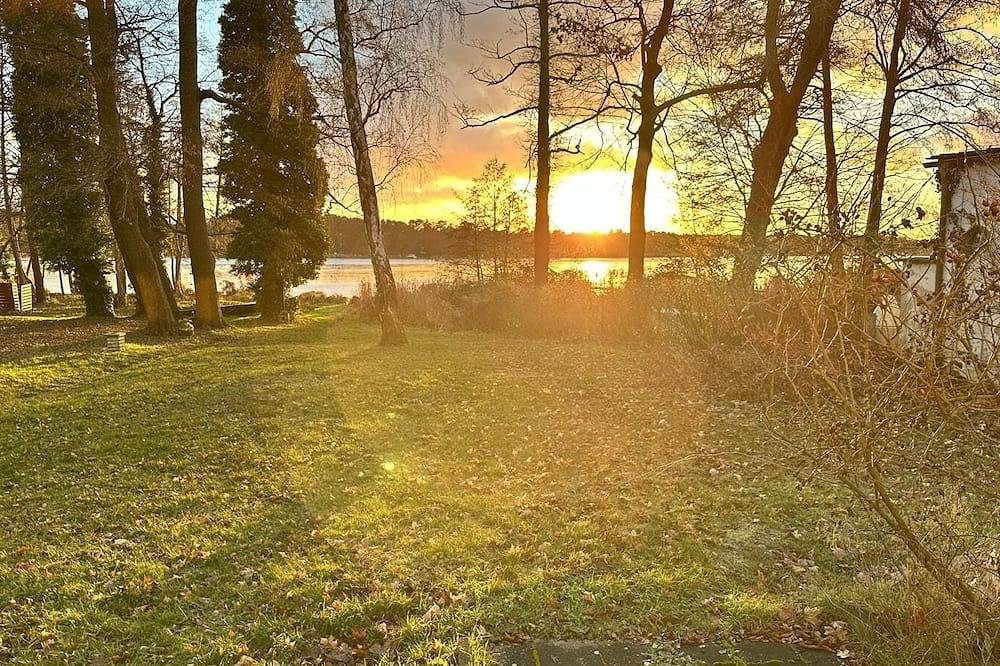 Ganze Wohnung, Traumhafte Ferienwohnung direkt am See – Ihr Urlaub mit Wasserblick in Krüpelsee, Königs Wusterhausen