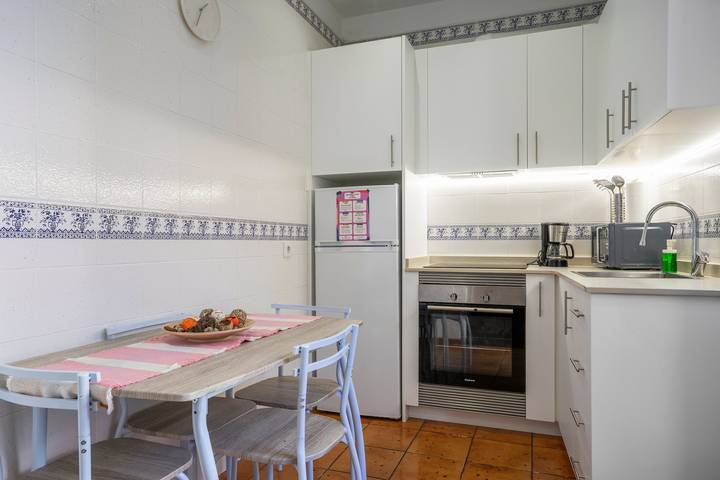 Entire apartment, 'Centro Llanes' Apartment: Cozy Stay in the Heart of Llanes in Llanes, Costa Verde (Spain)