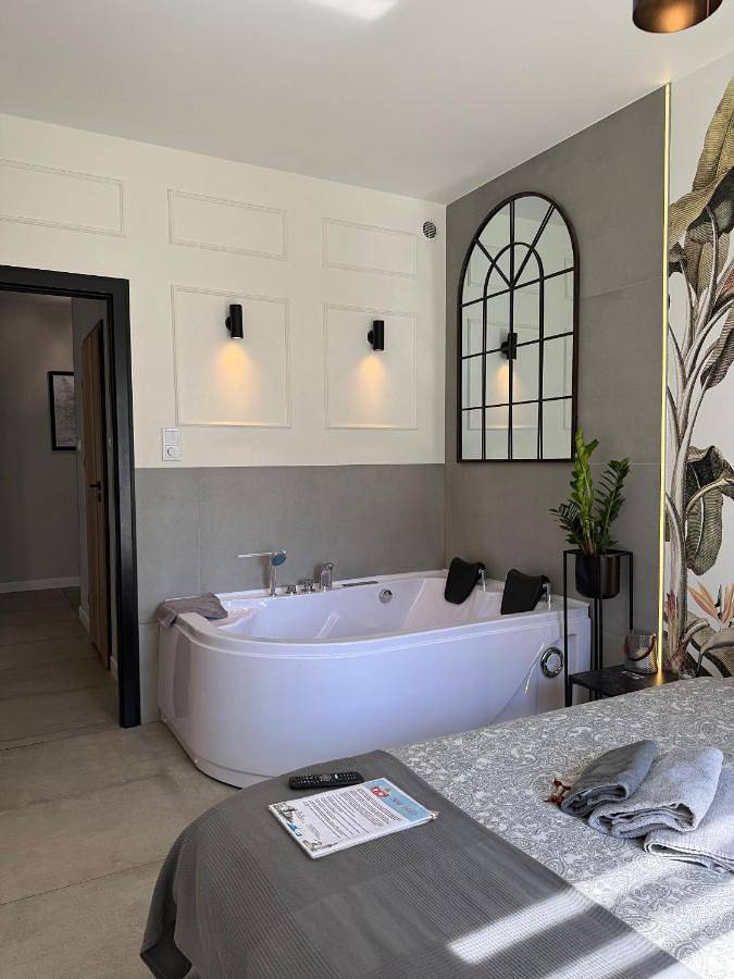 Ferienwohnung für 4 Personen, mit Whirlpool und Balkon, mit Haustier - 1