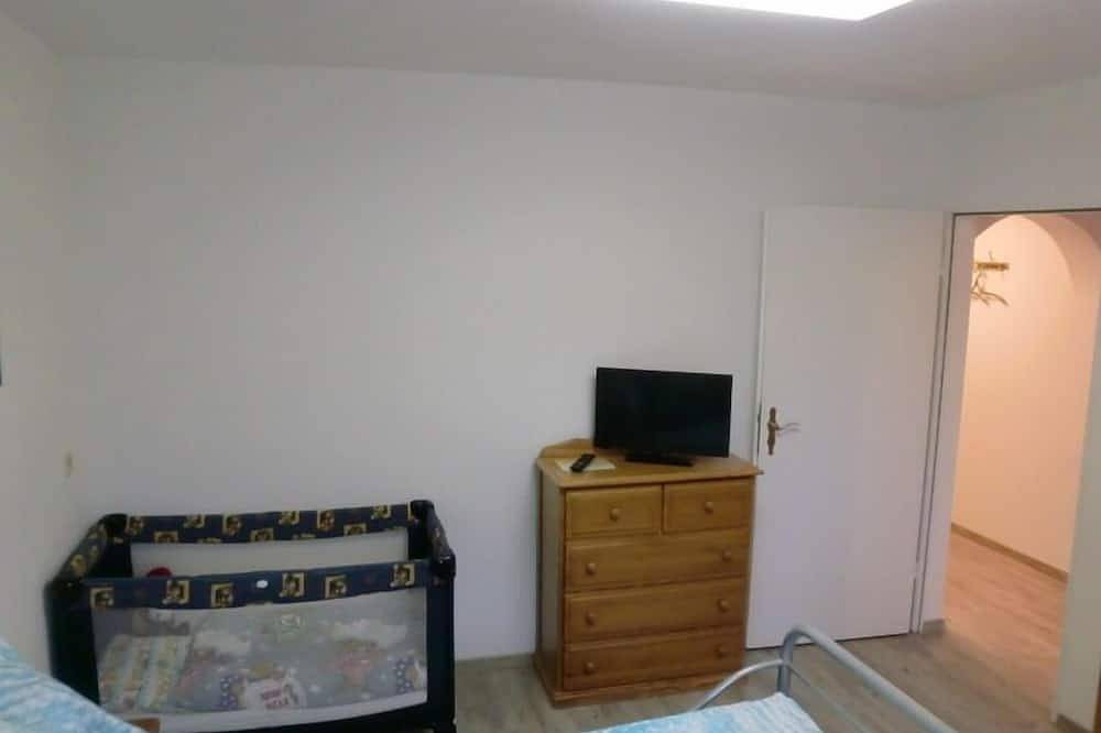 Ganze Wohnung, Ruhig gelegenes 2,5 Zimmer Appartement in Wald Nähe in Schweinfurt, Franken