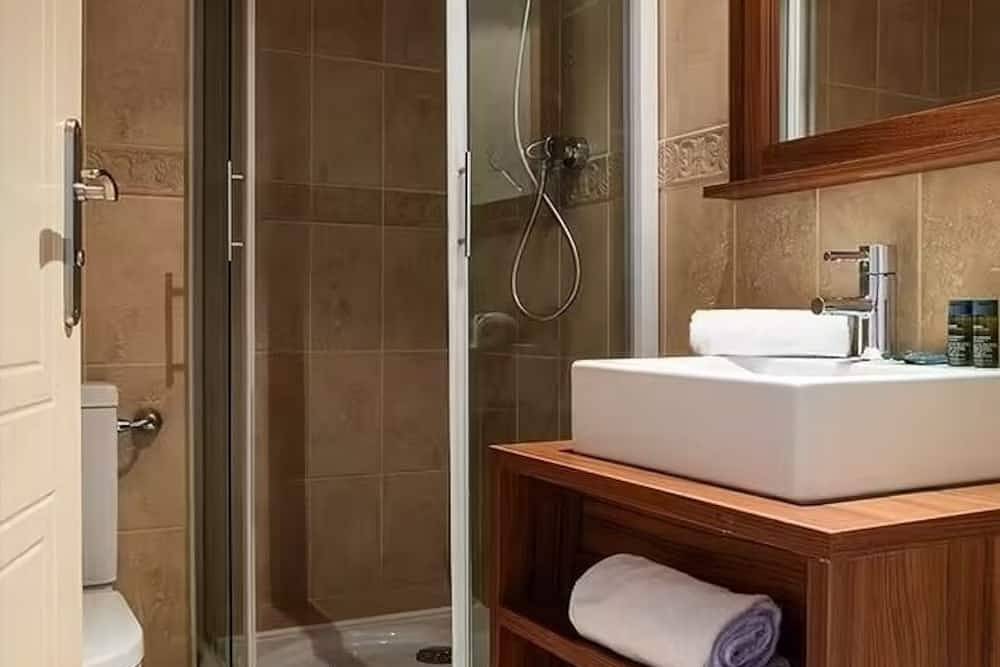 Ganze Wohnung, Apartment-Ensuite-Terrasse-Vue sur Montagne in Isola, Nizza und Umgebung