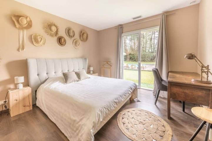 Location de vacances pour 8 personnes, avec terrasse et jardin à Gradignan - 2