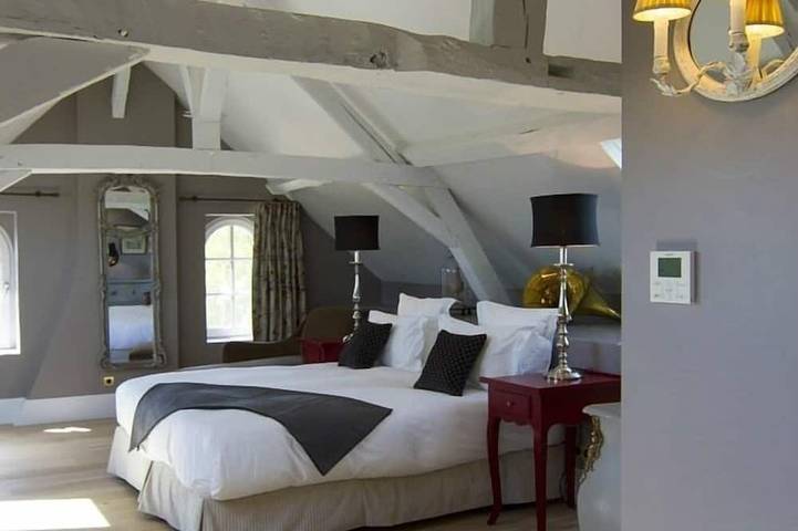 Gîte pour 10 personnes, avec Terrasse ainsi que Jardin et Piscine à Beaulieu-sur-Layon - 4