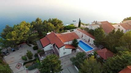 Ferienhaus für 21 Personen, mit Pool und Sauna sowie Garten, mit Haustier in Starigrad Paklenica