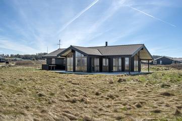 Ferienhaus für 6 Personen, mit Terrasse und Whirlpool sowie Sauna in Nørlev Strand
