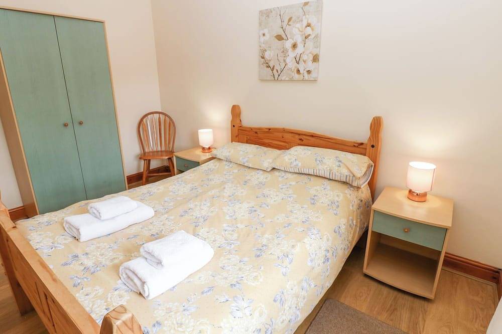 The Hayloft, pet friendly, with hot tub in Alston in North Pennines AONB