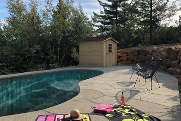 Gîte pour 8 personnes, avec terrasse et jardin à Ribes