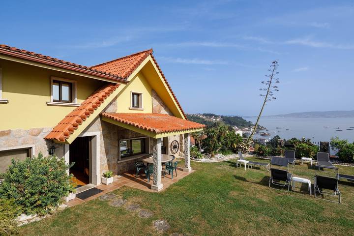 Chalet para 6 personas, con Balcón y Jardín en Marín