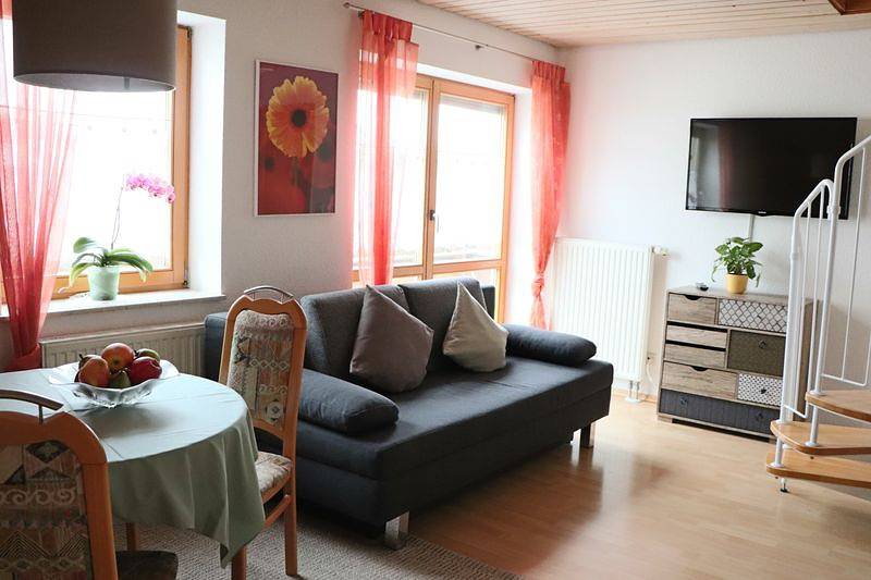 Ganze Ferienwohnung, Haus Zurell - Ferienwohnung Elster, 55qm, 2 Schlafzimmer, max. 4 Personen in Markdorf, Region Bodensee-Oberschwaben