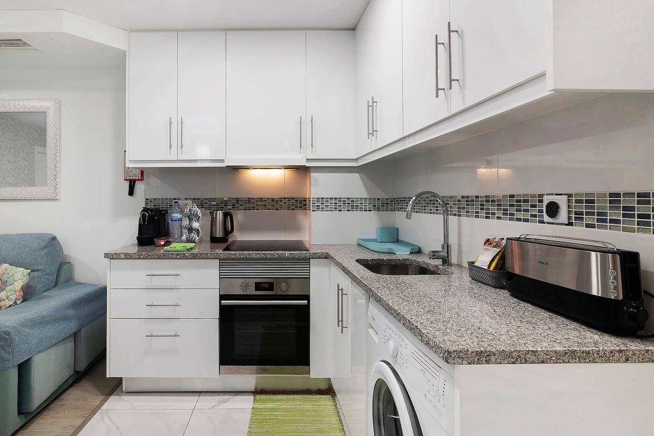 Entire apartment, Apartment 'Aquamar' with Sea View, Wi-Fi and Air Conditioning in Albufeira, Faro District
