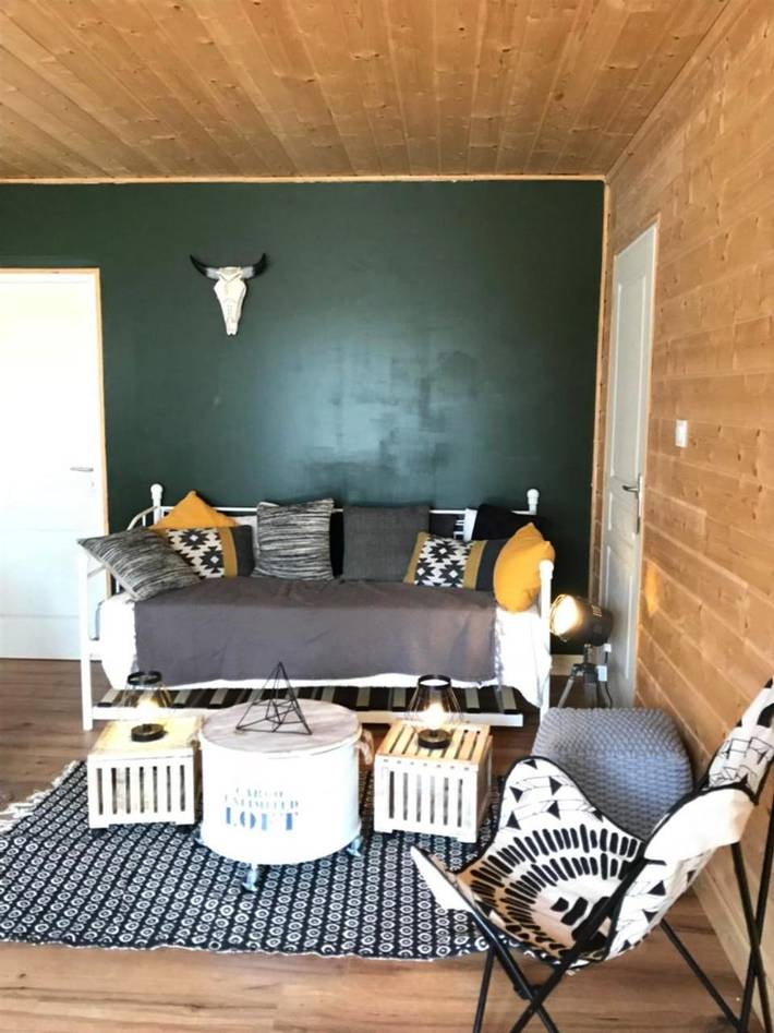 Location de vacances pour 5 personnes, avec vue ainsi que jardin et piscine à Lanouaille - 3