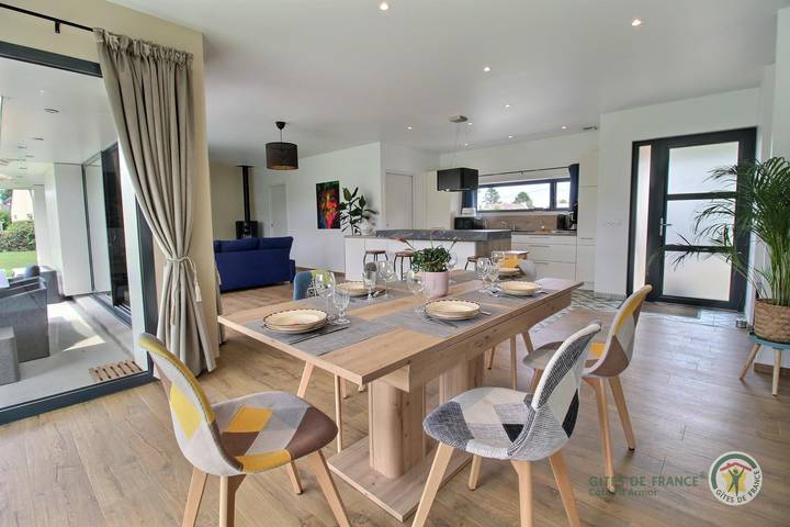 Gîte pour 6 personnes, avec terrasse et jardin à Trébeurden - 4