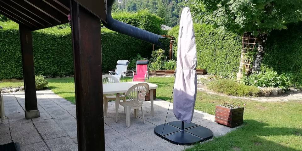 Gîte pour 6 personnes, avec jardin à Verchaix - 2