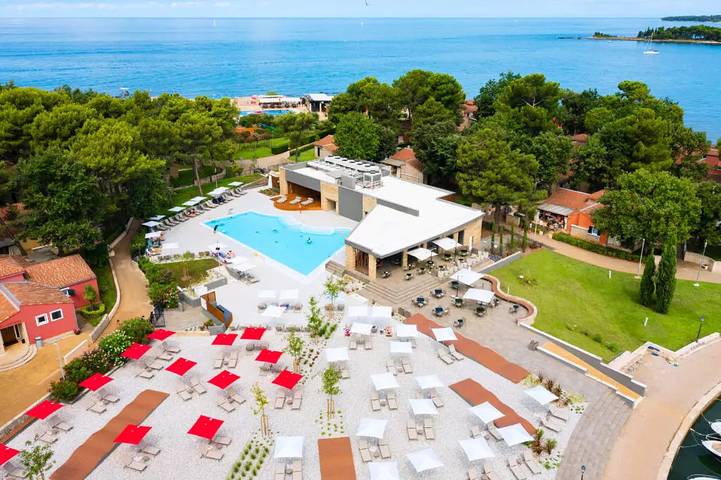 Villa für 6 Personen, mit Pool und Terrasse in Umag