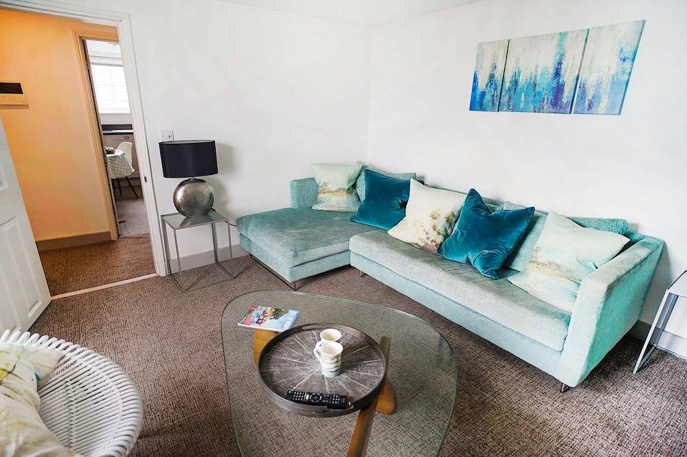 Ganze Wohnung, Franks- 2nd Floor Apt-2 Bath-Cowes Centre-Sleeps 4 in Cowes, Isle of Wight