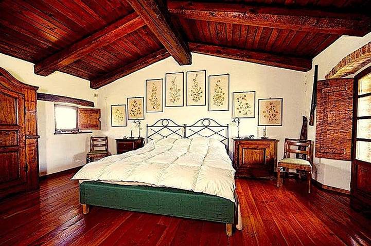 Villa con piscina in esclusiva 8 x18  per 10 persone, piccola Spa e biliardo. in Bene Vagienna, Provincia di Cuneo