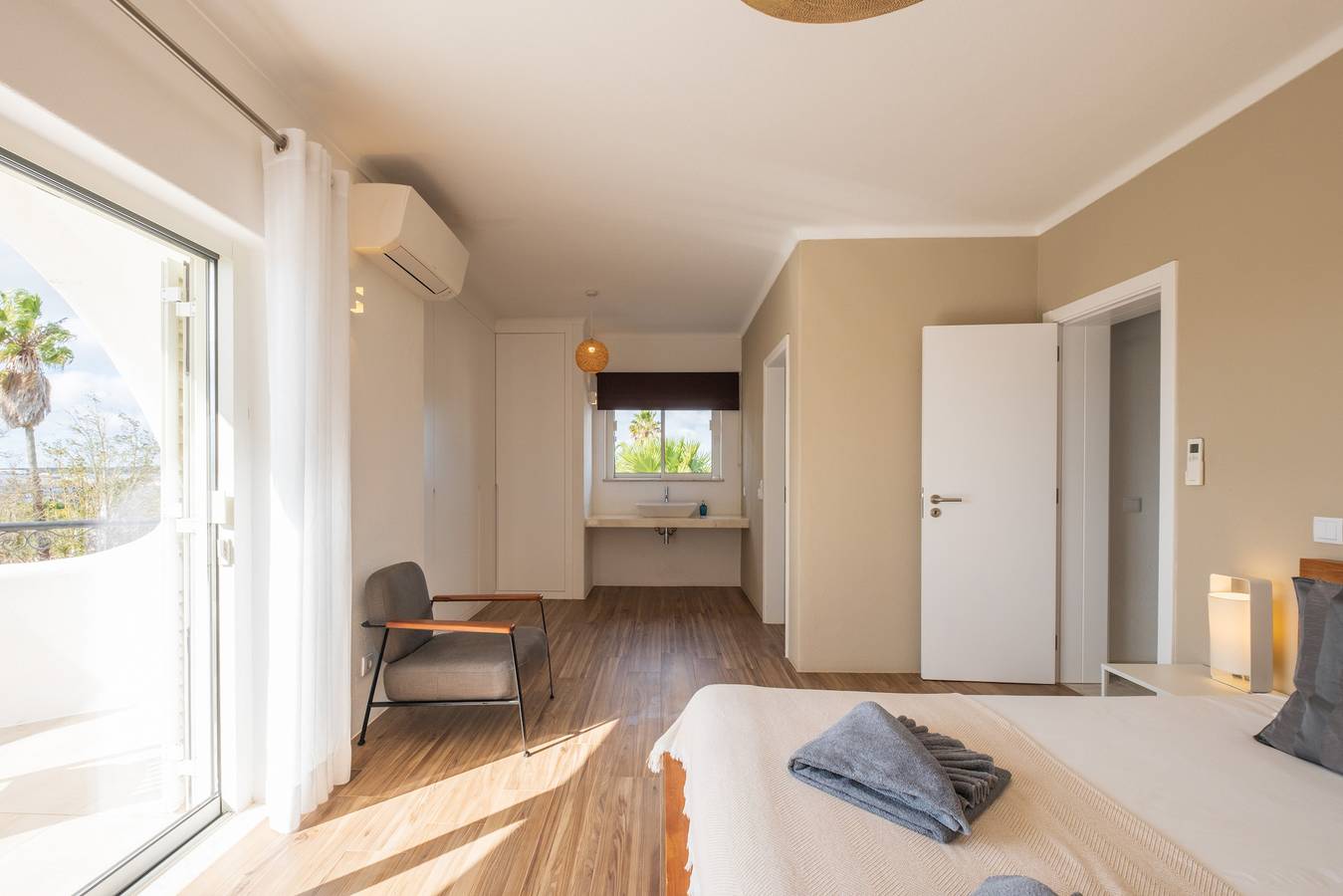 Fabulous spacious villa [57] in São Sebastião, Lagos