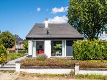 Villa for 8 Guests in Koksijde, Flanders, Picture 2