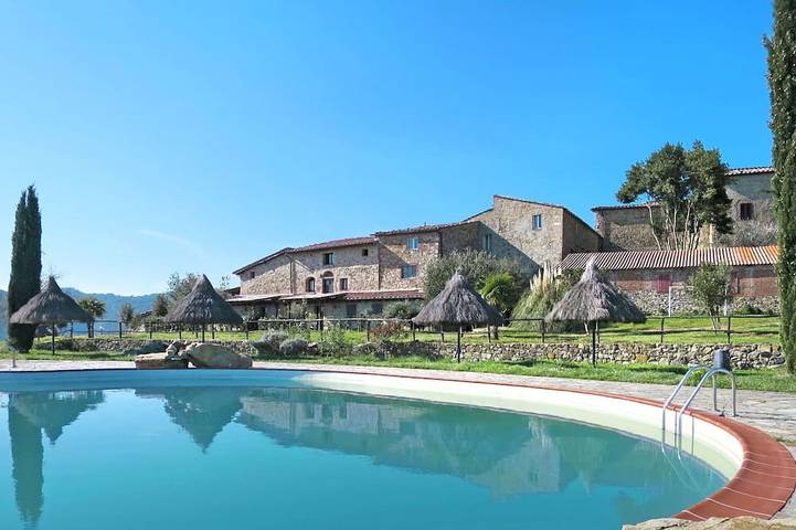 Villa pour 4 personnes, avec jardin et piscine à Monticiano