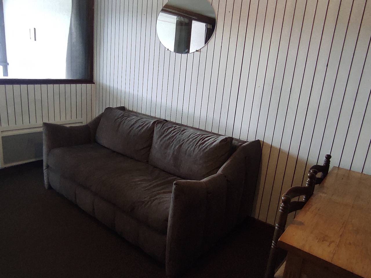 Studio entier, Studio Moderne 4 Pers avec Wifi, Terrasse et Parking Proche des Pistes in Super Besse, Besse-et-Saint-Anastaise