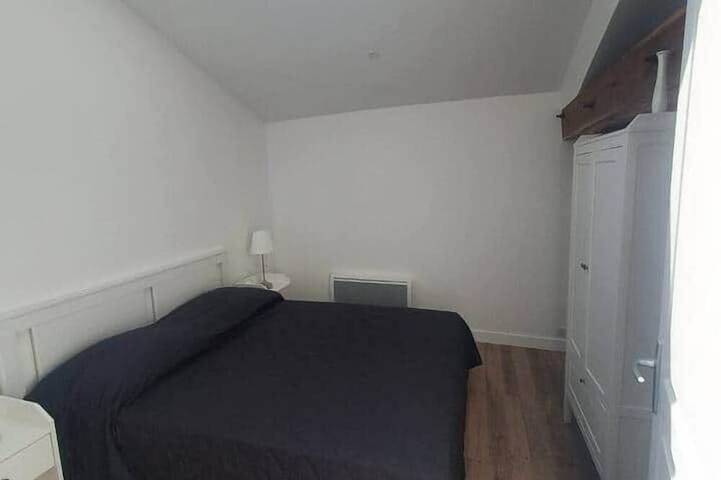 Location de vacances pour 8 personnes, avec piscine et balcon à Artonne - 2