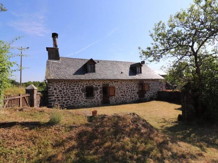 Location de vacances pour 6 personnes, avec Jardin à Sainte-Eulalie (Cantal)